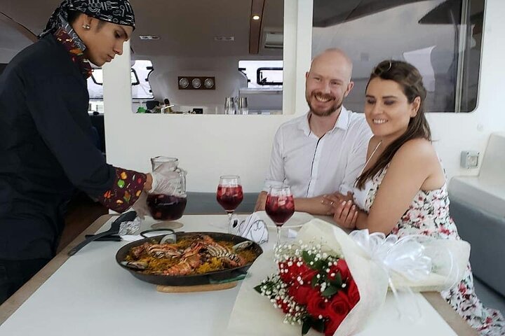 Engagement or Symbolic Wedding on a Boat in Cartagena - Image 2