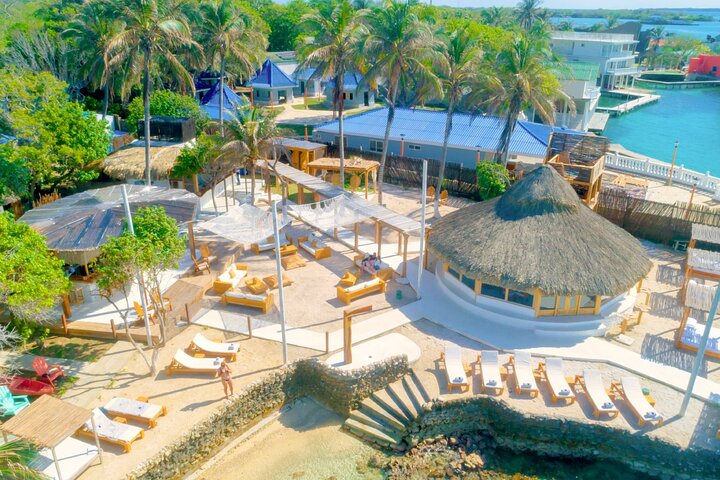 Full Day Mangata Beach Tour Adventure on Rosario Island - Image 4