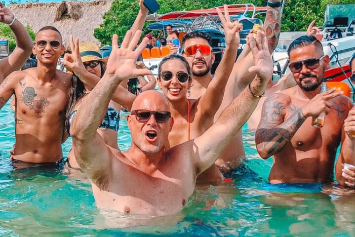 Full Day Premium Five Islands Tour in Cartagena - Image 1
