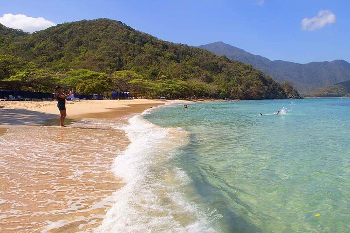Full Day Tour at Playa Cristal in Santa Marta - Image 4