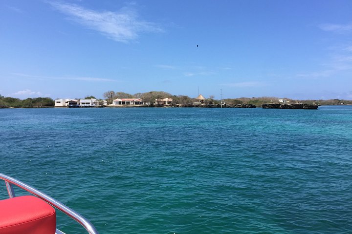Luxury Private Boat Island Hopping To the Rosario Islands, Baru - Image 5