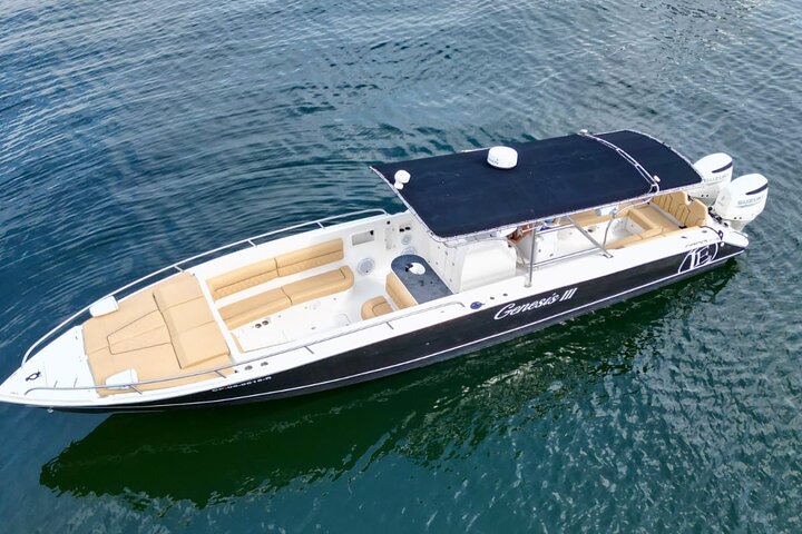 Private Boat Rental for 8 Hours in Genesis III with Captain - Image 5