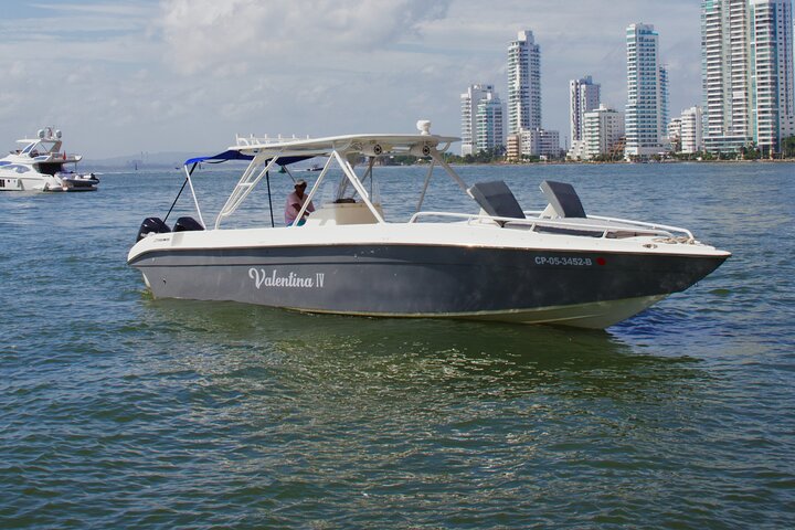 Private Luxury Boat Rental All Islands in Cartagena - Image 3