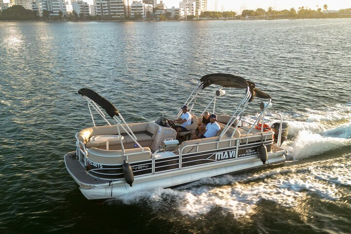 Private Luxury Boat Tour through the Magical Bay of Cartagena - Image 1
