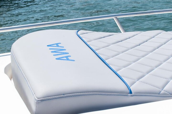 Rent 8 Hours Luxury Boat AWA41' for the Rosario Islands - Image 4