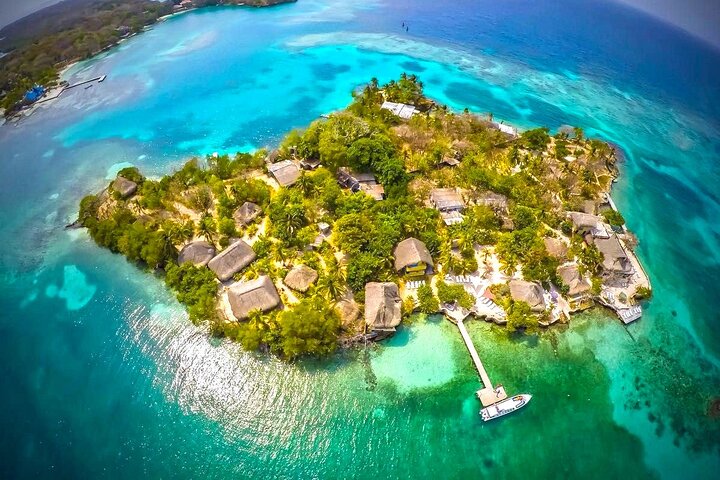 Tropical Escape: Golden Day on Pirate Island - Image 4