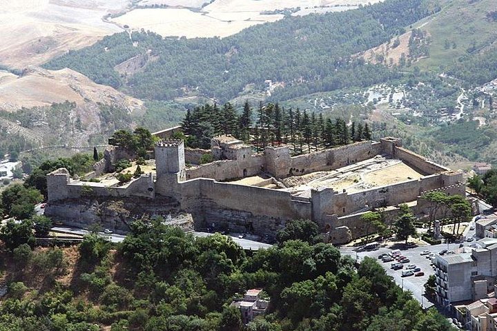 Enna - Morgantina - Caltagirone Tour - Image 1