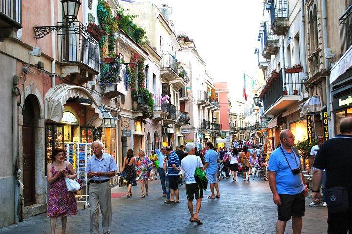 Mount Etna & Taormina (Full Day Tour) - Image 5