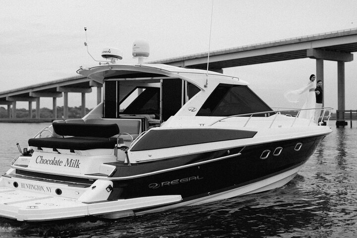 Boat rental and tours - Image 2