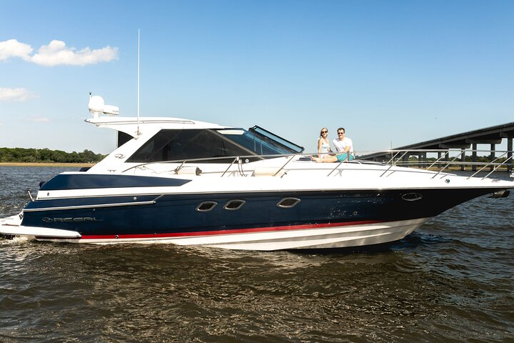 Boat rental and tours - Image 1