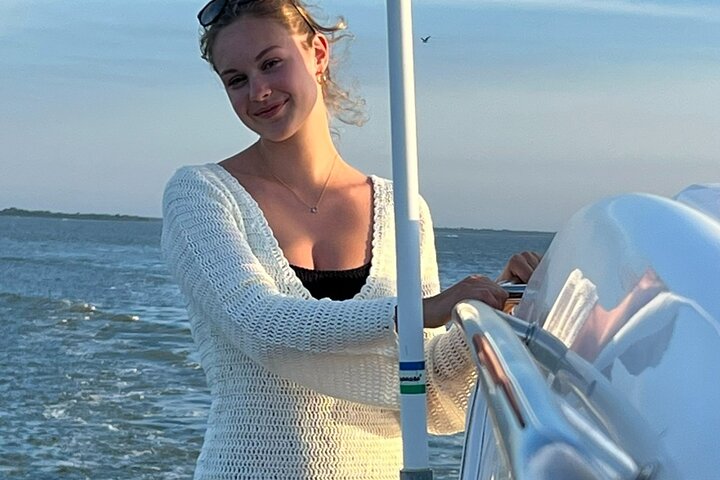 Boat rental and tours - Image 4