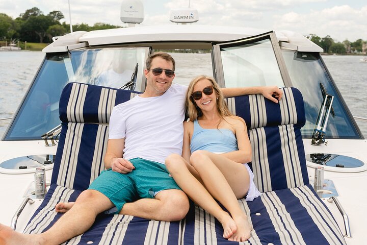 Boat rental and tours - Image 3