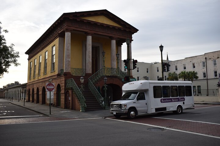 Sightseeing Tour of Charleston by Bus - Image 4