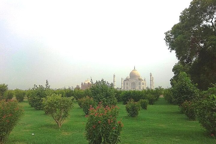 2 day trip to Agra from Chennai with air tickets - Image 4