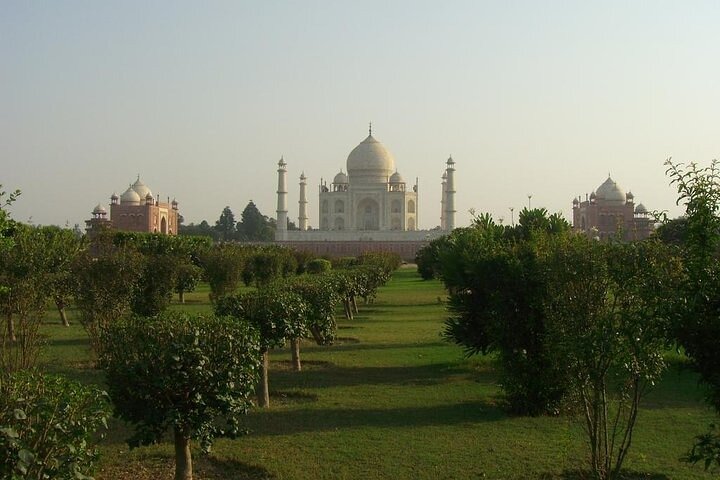 2 day trip to Agra from Chennai with air tickets - Image 3