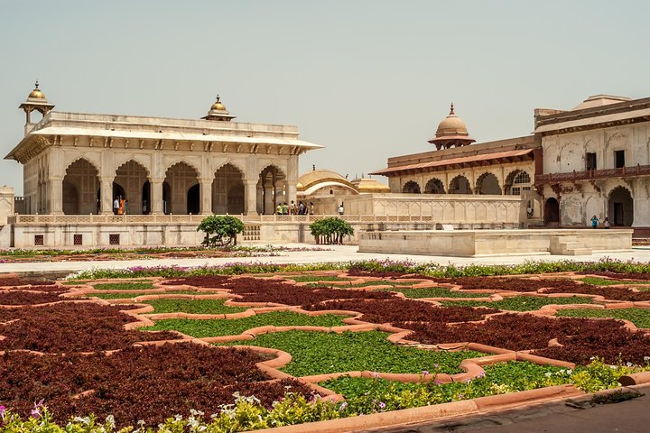 Chennai to Taj Mahal and Agra Same Day Tour with Return Flights - Image 1