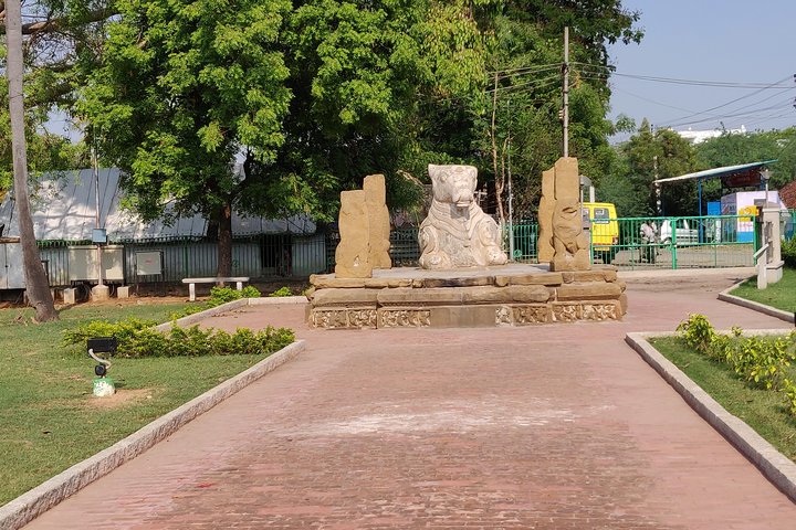 Mahabalipuram and Kanchipuram Day trip from Chennai by Private car with Guide - Image 5