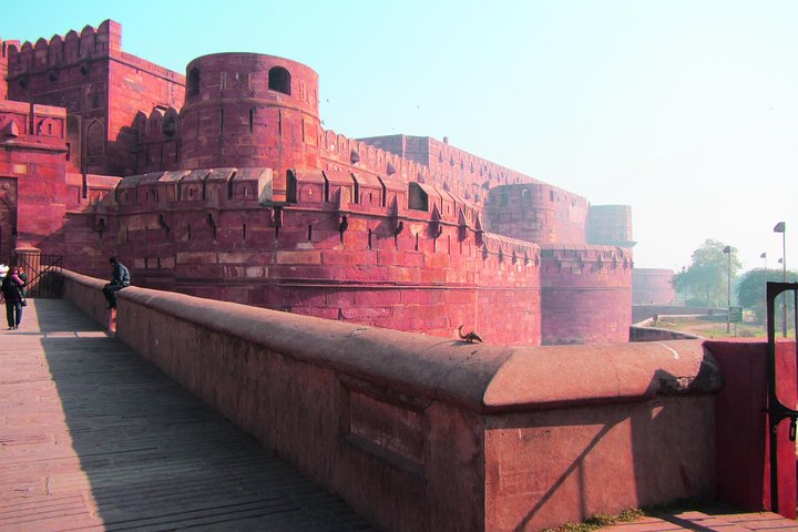 Taj Mahal Sunrise and Agra Overnight Tour from Chennai  - Image 4