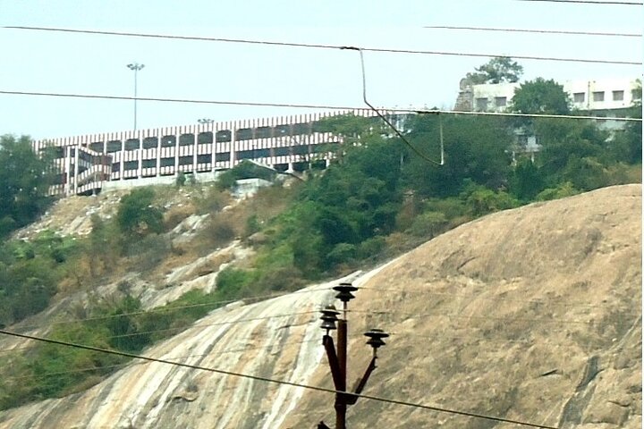 Visit Thiruthani Murugan Temple From Chennai  - Image 2