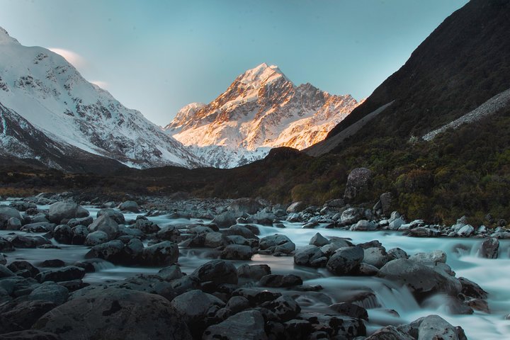 Mount Cook Lake Tekapo & Tasman Glacier Private Tour - Image 2