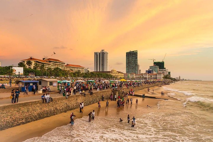 Afternoon Private Custom Colombo City Tour from Colombo Harbor. - Image 4