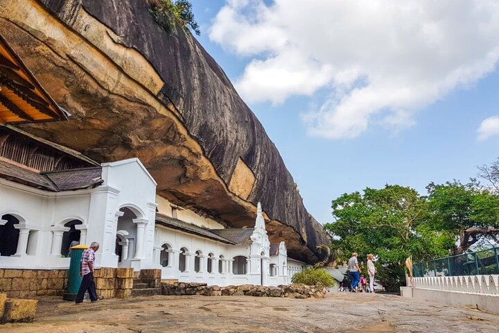 All Inclusive Sigiriya and Dambulla Private Day Tour from Colombo - Image 4