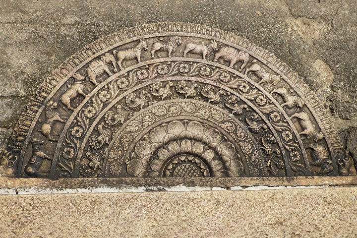Anuradhapura And Aukana All Inclusive Day Tour From Negombo - Image 2