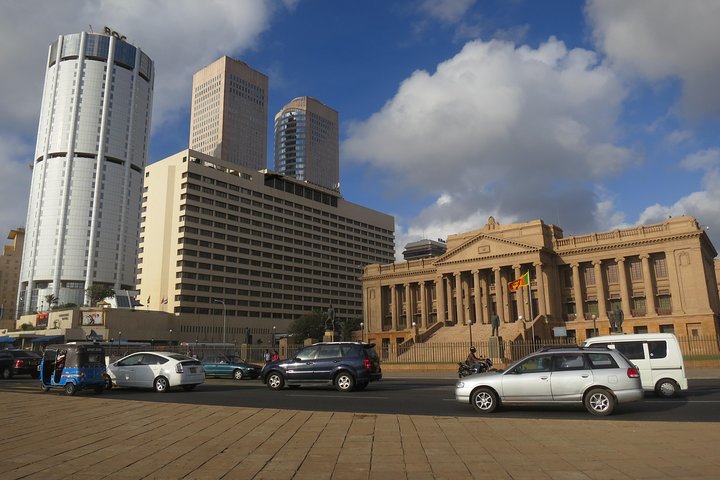 Colombo City private group sightseeing and shopping tour with Driver  - Image 1
