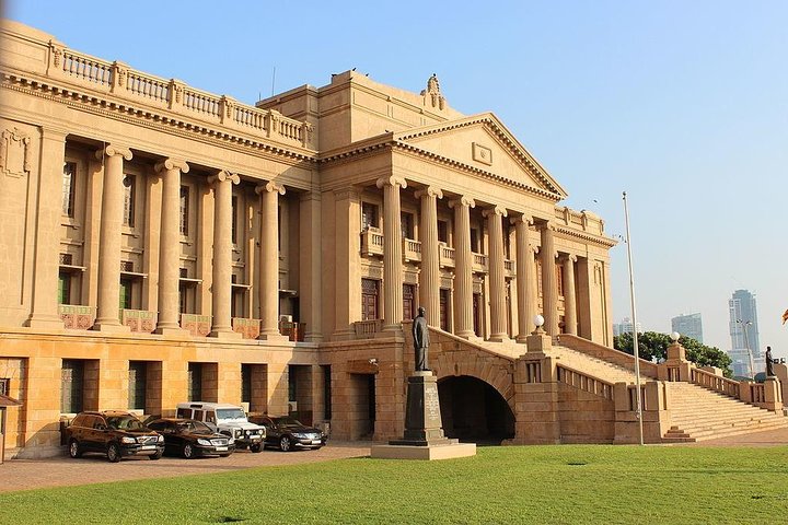 Colombo City Sightseeing - Image 2