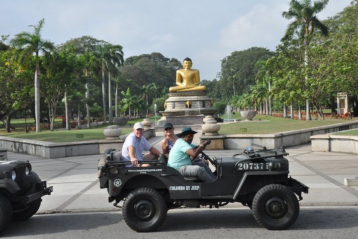 Colombo City Tour by Vietnam War Jeep from Colombo Port - Image 3