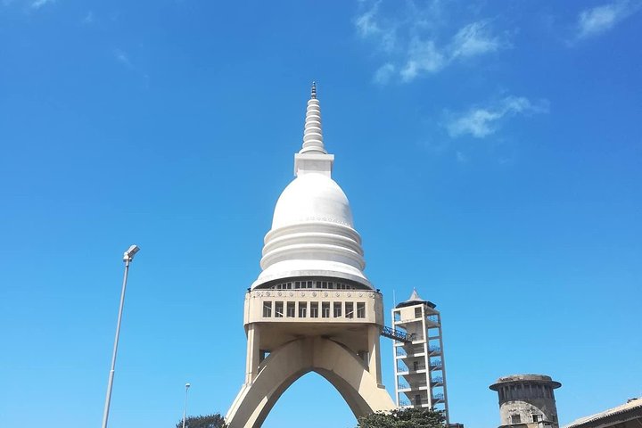 Colombo city tour with Experience Chauffeur  - Image 4