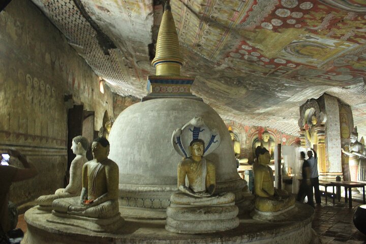  Exclusive Guided Tour of 10 Days  - Image 5