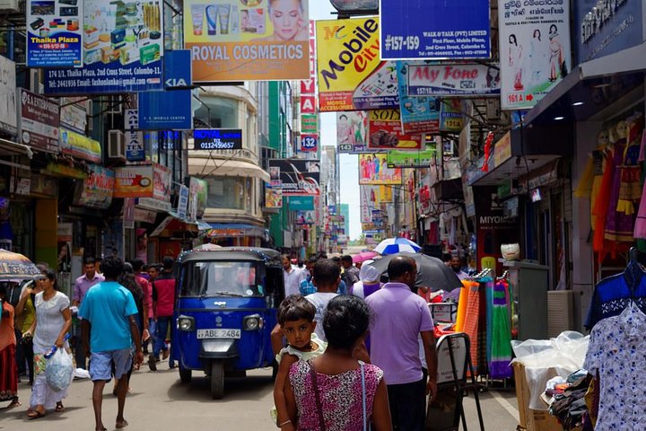 Jewel Hunt Shopping Tour By Car From Colombo Port Passenger Jetty - Image 4