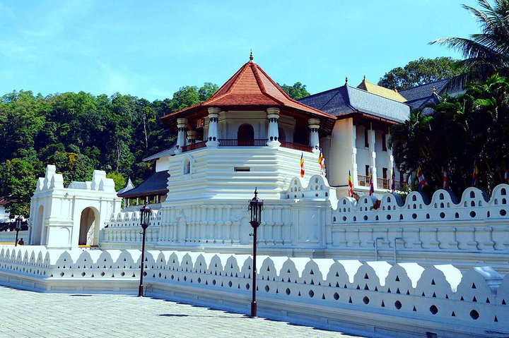 Kandy Day Tour - Image 1