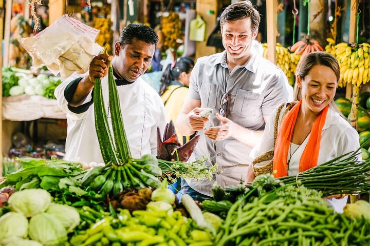 Local Market Tour & Cooking Demo with Lunch from Colombo Harbor - Image 5