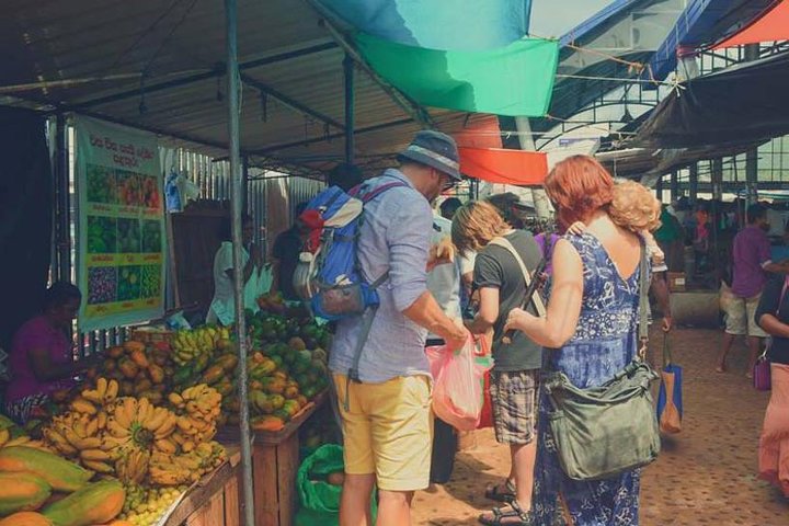 Local Market Tour & Cooking Demo with Lunch from Colombo Harbor - Image 2