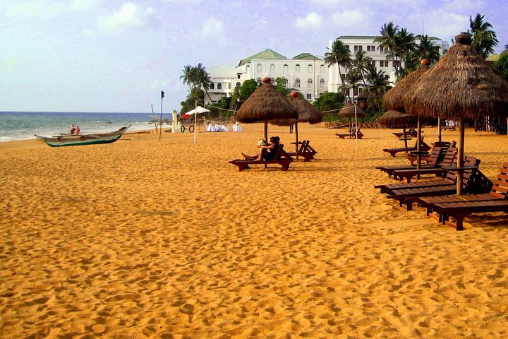 Shore Excursion Colombo Port to Mount Lavinia Beach & Colombo city For 4 - 6 Pax - Image 1
