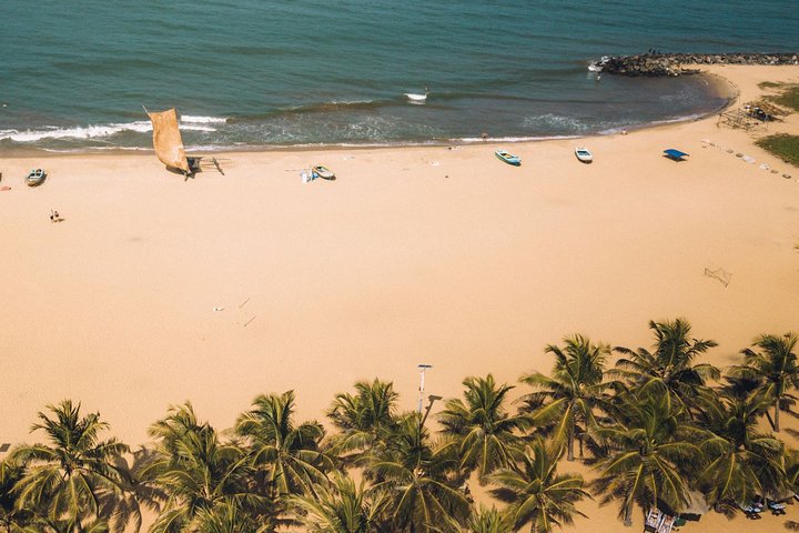 Shore Excursion from Colombo port to Negombo Beach & back for 4 to 6 People - Image 1