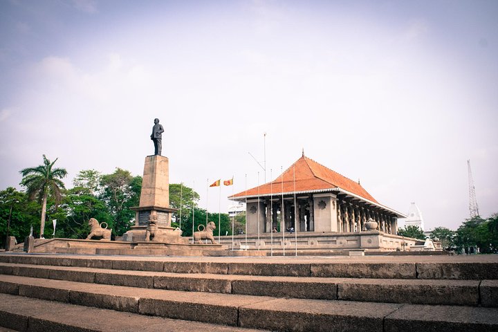 Shore Excursion to Colombo City Tour - Image 4