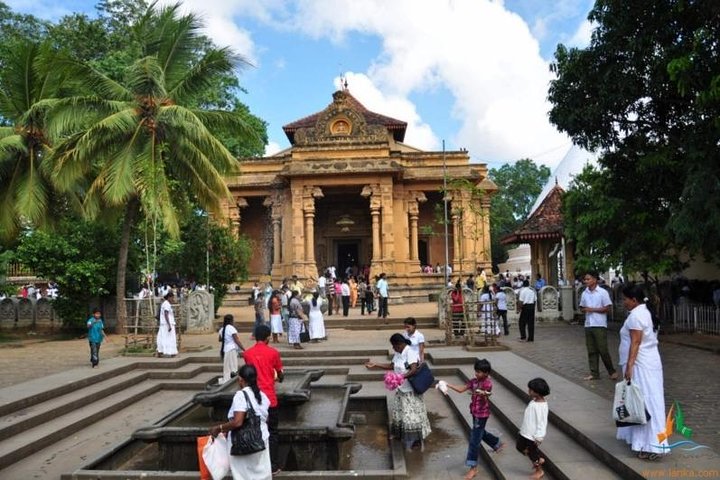 Shore Excursions Colombo Port Passenger Jetty to Kelaniya Temple. - Image 2