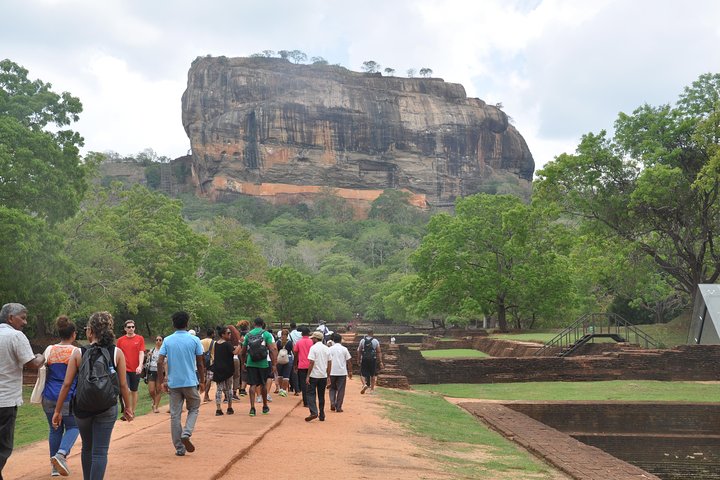 Sigiriya and Minneriya from Colombo (2 Days) - Image 1