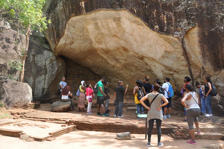 Sigiriya and Minneriya from Colombo (2 Days) - Image 4