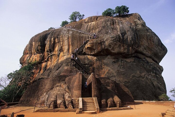 Sigiriya Rock and Dambulla Cave full day From Colombo and Negombo - Image 3