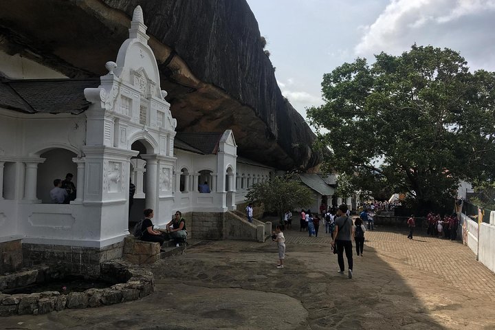 Sri Lanka Car With Driver Private Tour for Two Person for 8 Days. - Image 2