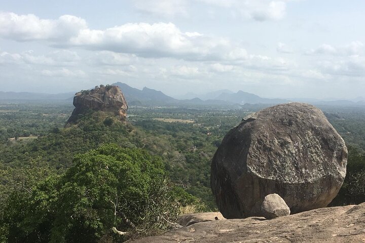Sri Lanka Car With Driver Private Tour for Two Person for 8 Days. - Image 1