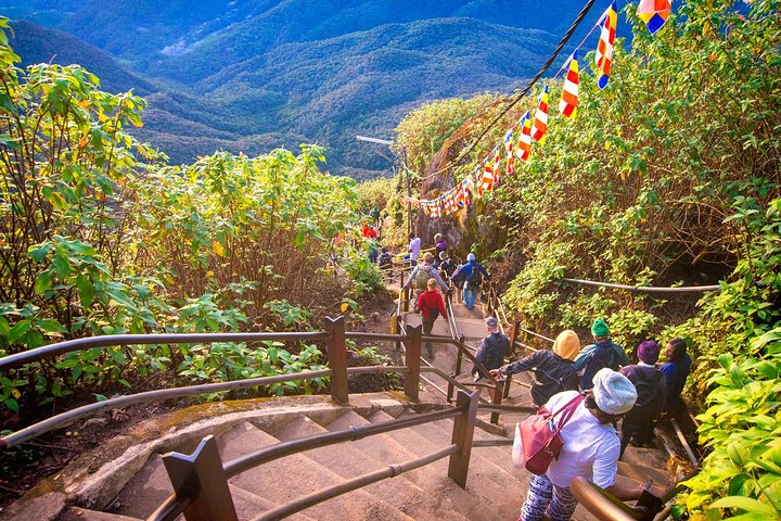 Visit Adam's Peak from Colombo - Image 3