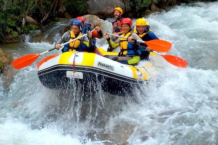 Visit beautiful Laxapana Falls & White Water Rafting Day Tour - Image 2