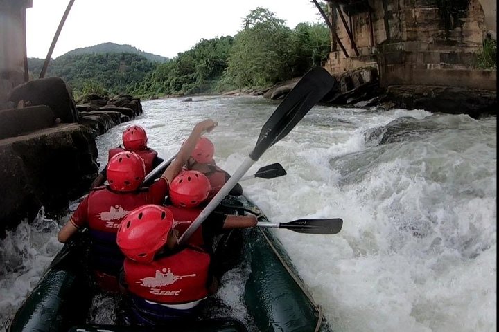 white water rafting tour - Image 1