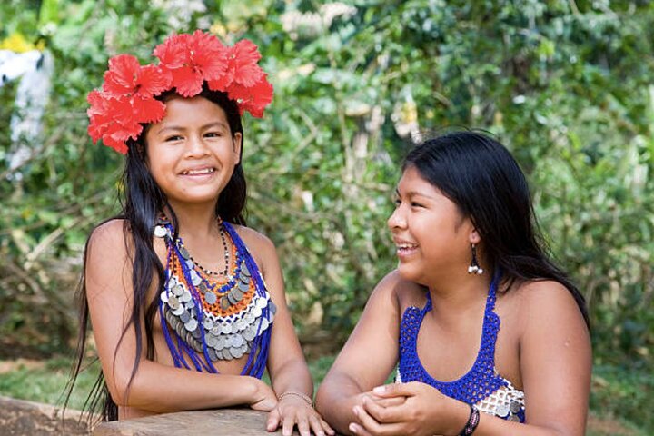 Colon Panama: Embera Indians and Miraflores Locks - Image 4