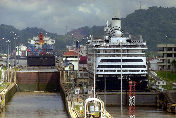 Colon Shore Excursion: Panama City and Canal Private Tour - Image 1